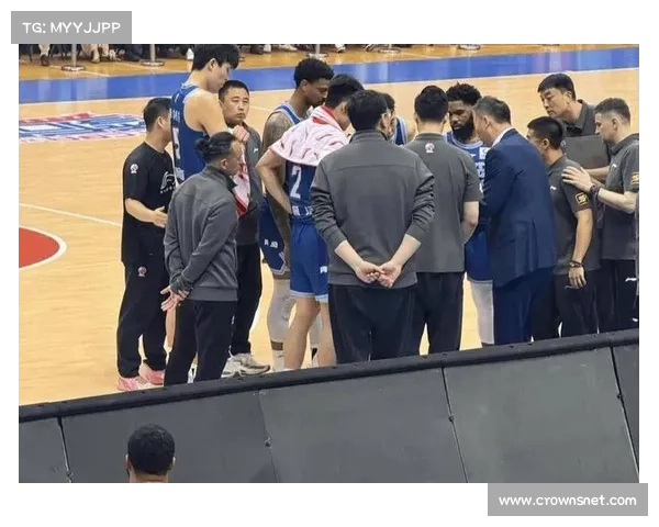 杨瀚森选秀现场球迷齐喊Handsome 英语谐音引发热议 杨瀚森选秀现场球迷齐喊Handsome 英语谐音引发热议